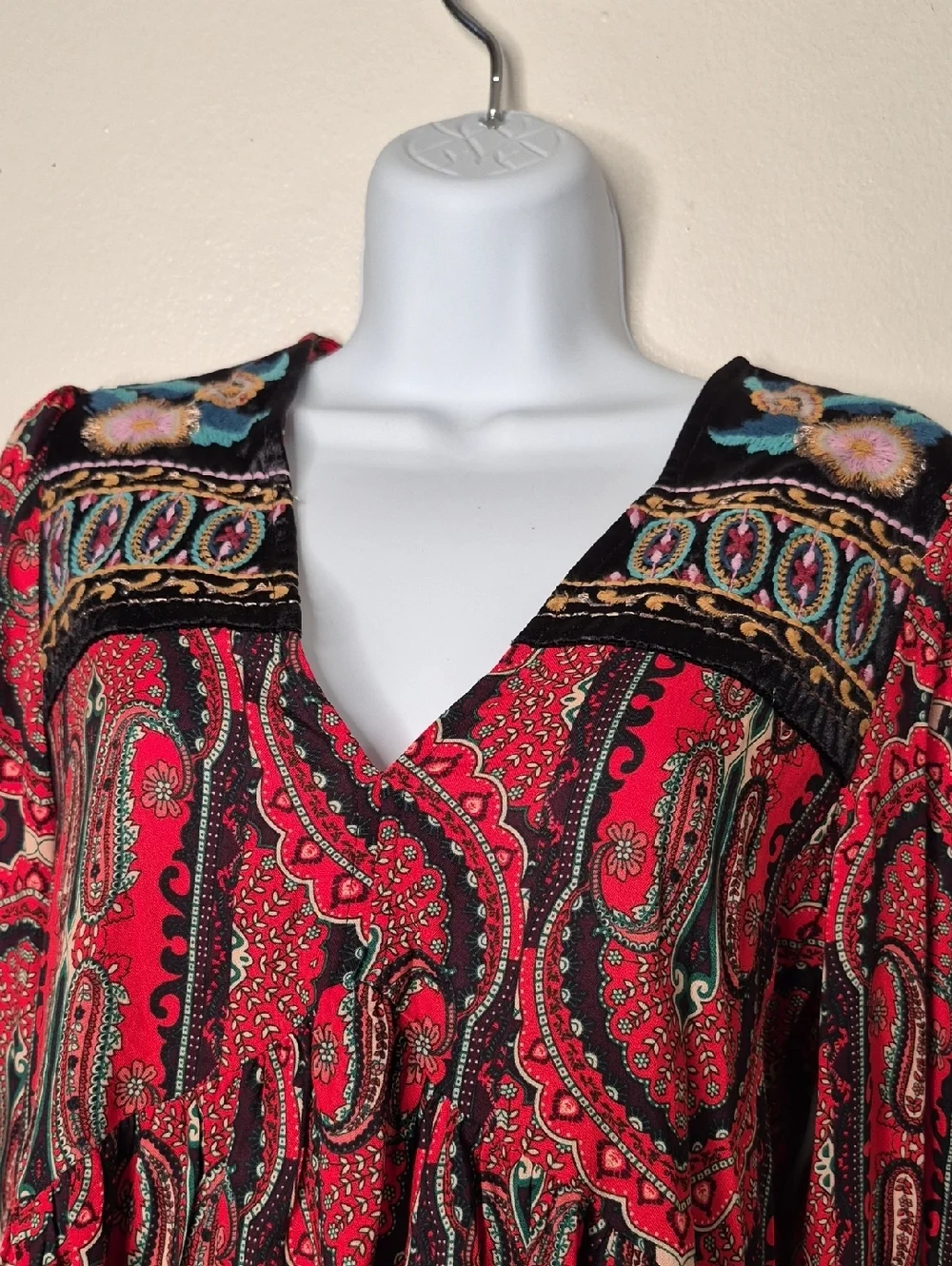 Zara Red Paisley Mini Dress with Black Accents - Picture 3 of 11